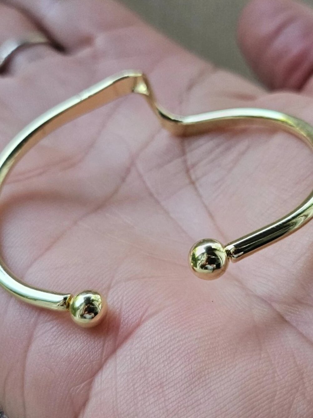 Fashion Bracelet Gold Tone Fashion Wrist Jewelry Wristband Size 5.5 inches - Picture 9 of 10